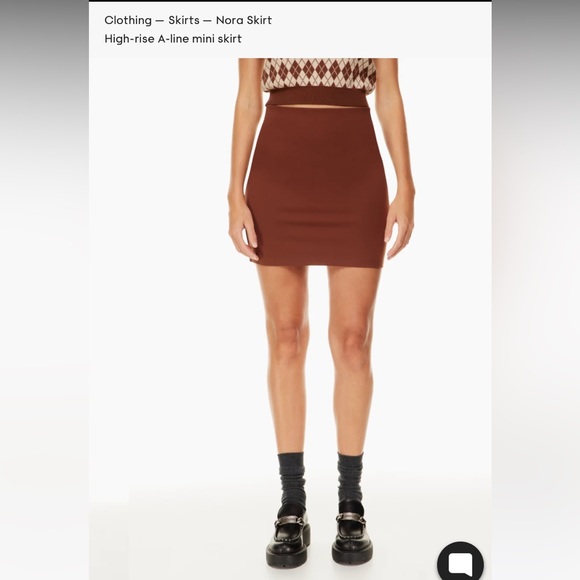 ARITIZIA Matching Crop Top & Skirt Set - Picture 2 of 5